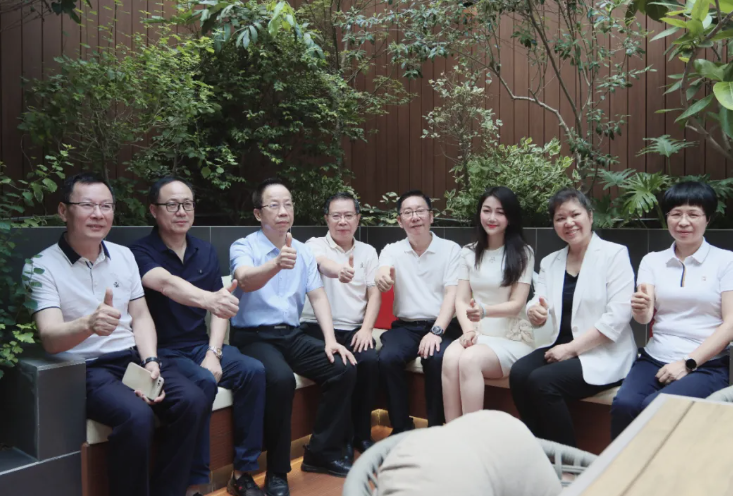 揭阳市政协党组副书记、副主席袁文键主要领导一行莅临爱游戏(中国)开展“科技创新赋能产业高质量发展”专题调研